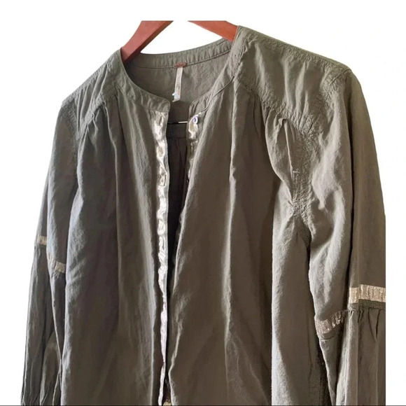 Free People green button down shirt size small petite - Picture 3 of 7